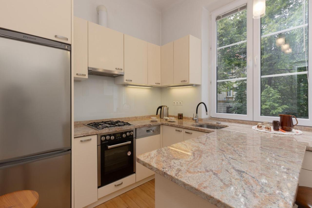 Warsaw New Town Square Apartment For 5 Guests By Noclegi Renters المظهر الخارجي الصورة